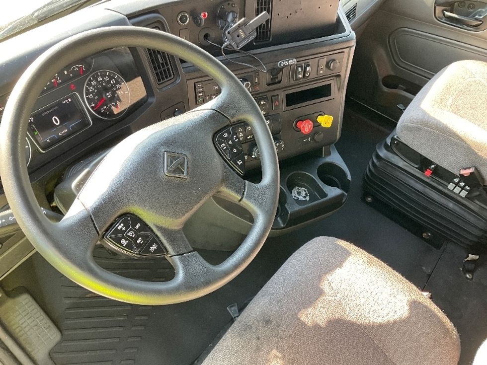 Sleeper Tractor-Heavy Duty Tractors-International-2023-LT625-Piqua-OH-624,955\n\t\tmiles-$ 44,250 - Image 10