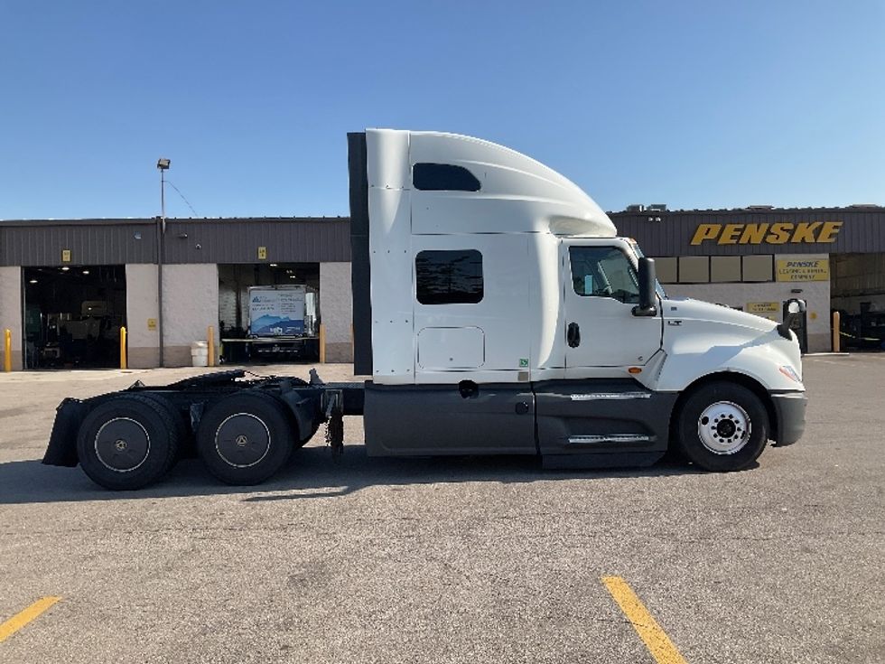 Sleeper Tractor-Heavy Duty Tractors-International-2023-LT625-Piqua-OH-624,955\n\t\tmiles-$ 44,250 - Image 8