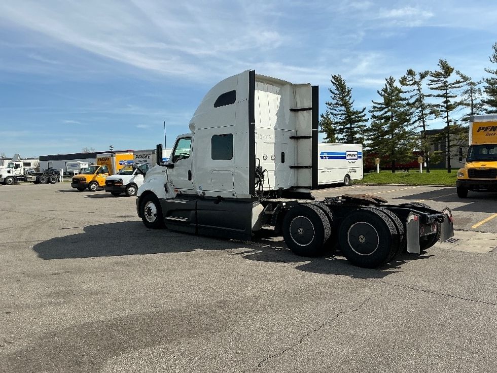Sleeper Tractor-Heavy Duty Tractors-International-2023-LT625-Piqua-OH-691,492\n\t\tmiles-$ 37,500 - Image 5