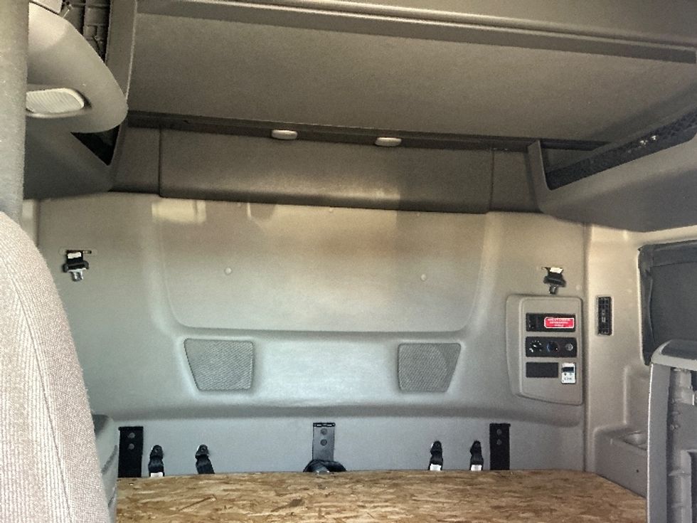 Sleeper Tractor-Heavy Duty Tractors-International-2023-LT625-Piqua-OH-700,024\n\t\tmiles-$ 37,000 - Image 15