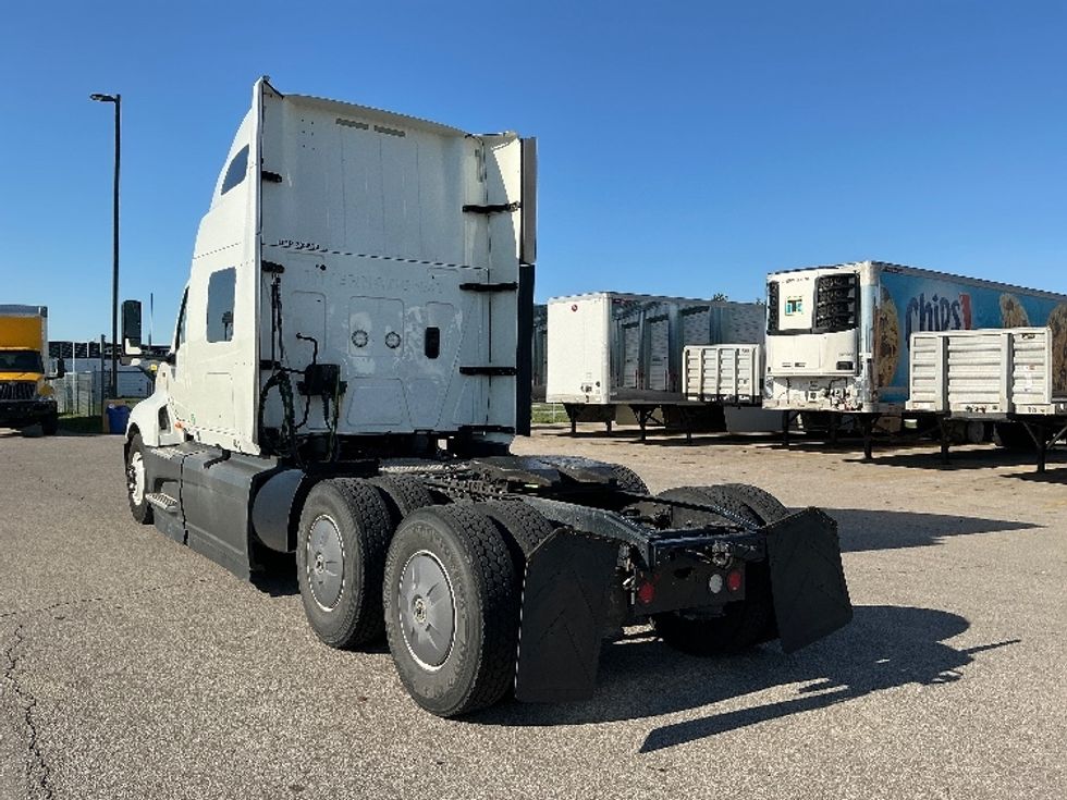 Sleeper Tractor-Heavy Duty Tractors-International-2023-LT625-Piqua-OH-700,024\n\t\tmiles-$ 37,000 - Image 5