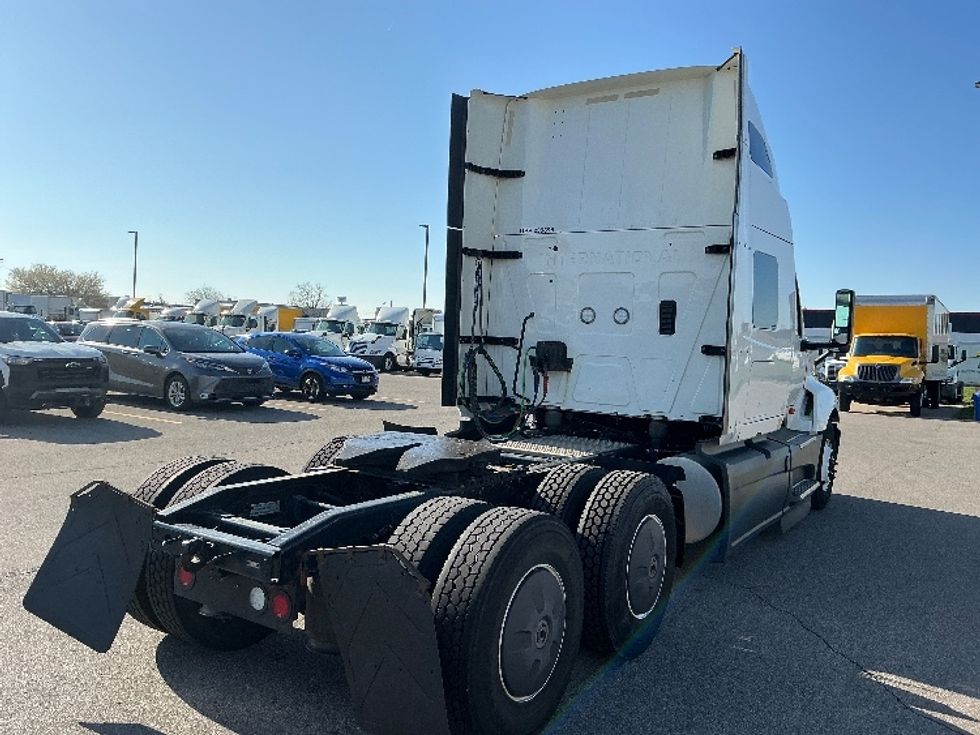 Sleeper Tractor-Heavy Duty Tractors-International-2023-LT625-Piqua-OH-700,024\n\t\tmiles-$ 37,000 - Image 7