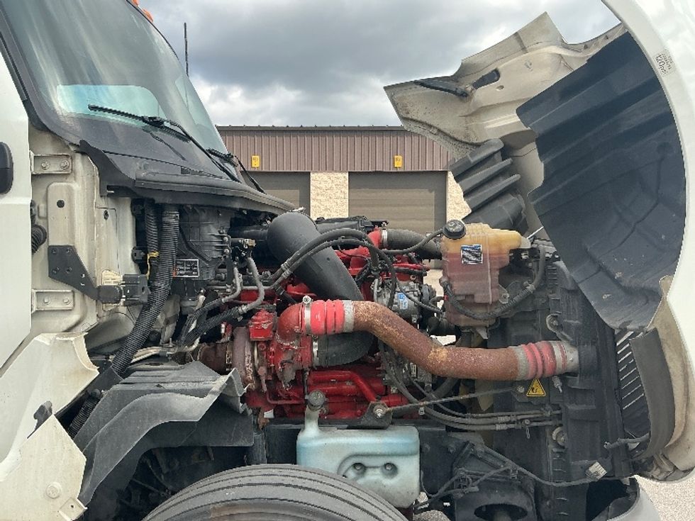 Sleeper Tractor-Heavy Duty Tractors-International-2023-LT625-Piqua-OH-728,528\n\t\tmiles-$ 35,500 - Image 18