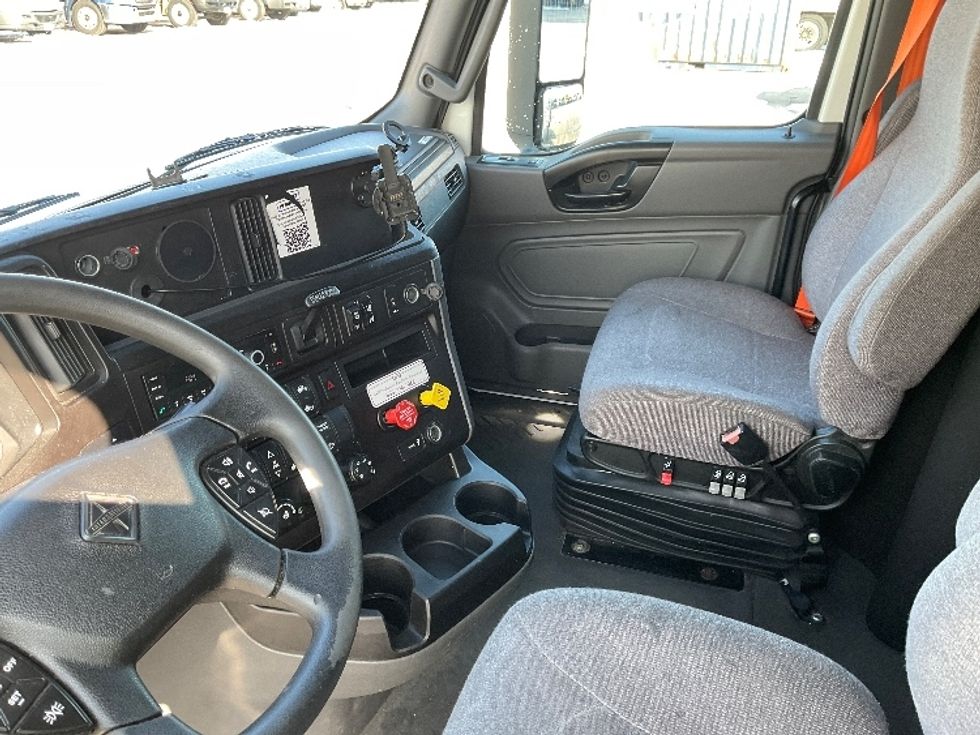 Sleeper Tractor-Heavy Duty Tractors-International-2023-LT625-Poplar Bluff-MO-669,720\n\t\tmiles-$ 40,500 - Image 10