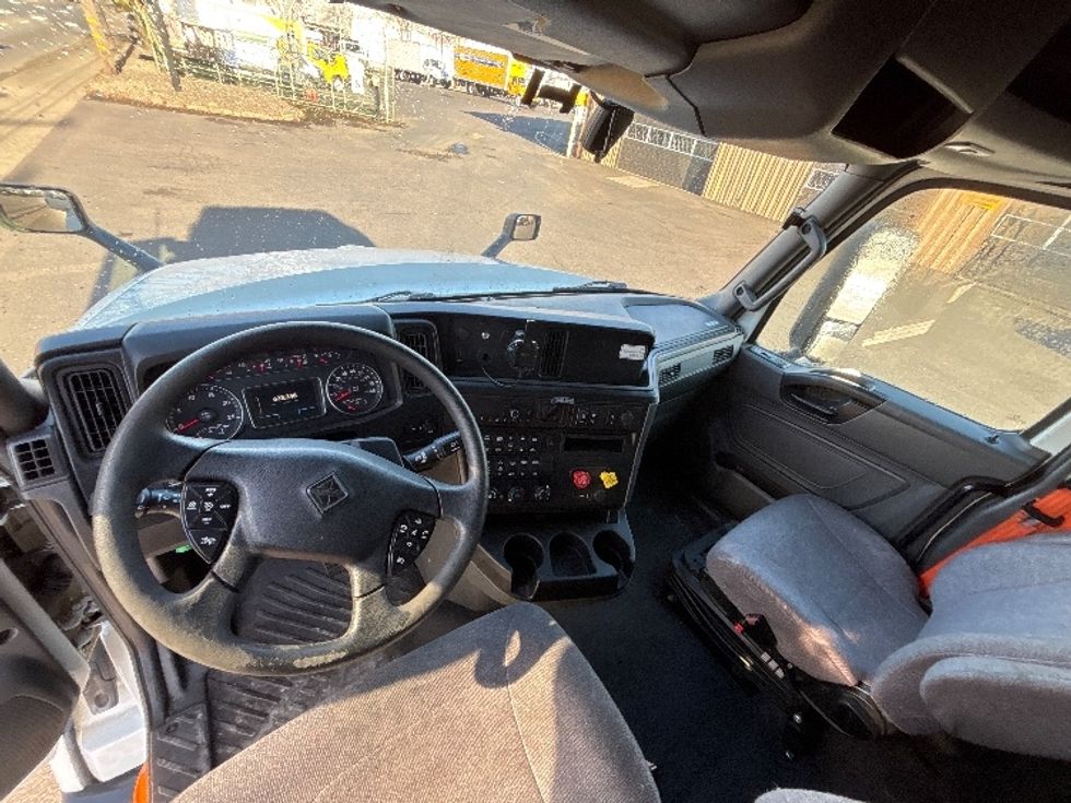 Sleeper Tractor-Heavy Duty Tractors-International-2023-LT625-Portland-OR-633,349\n\t\tmiles-$ 48,500 - Image 11