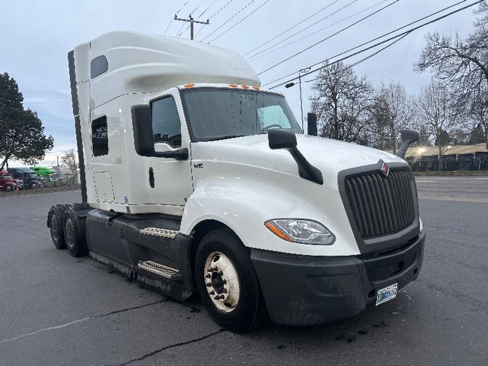 Sleeper Tractor-Heavy Duty Tractors-International-2023-LT625-Portland-OR-634,672\n\t\tmiles-$ 48,250 - Image 1