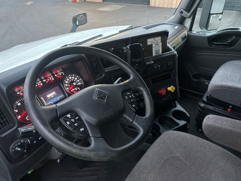 Sleeper Tractor-Heavy Duty Tractors-International-2023-LT625-Portland-OR-634,672\n\t\tmiles-$ 48,250 - Image 10