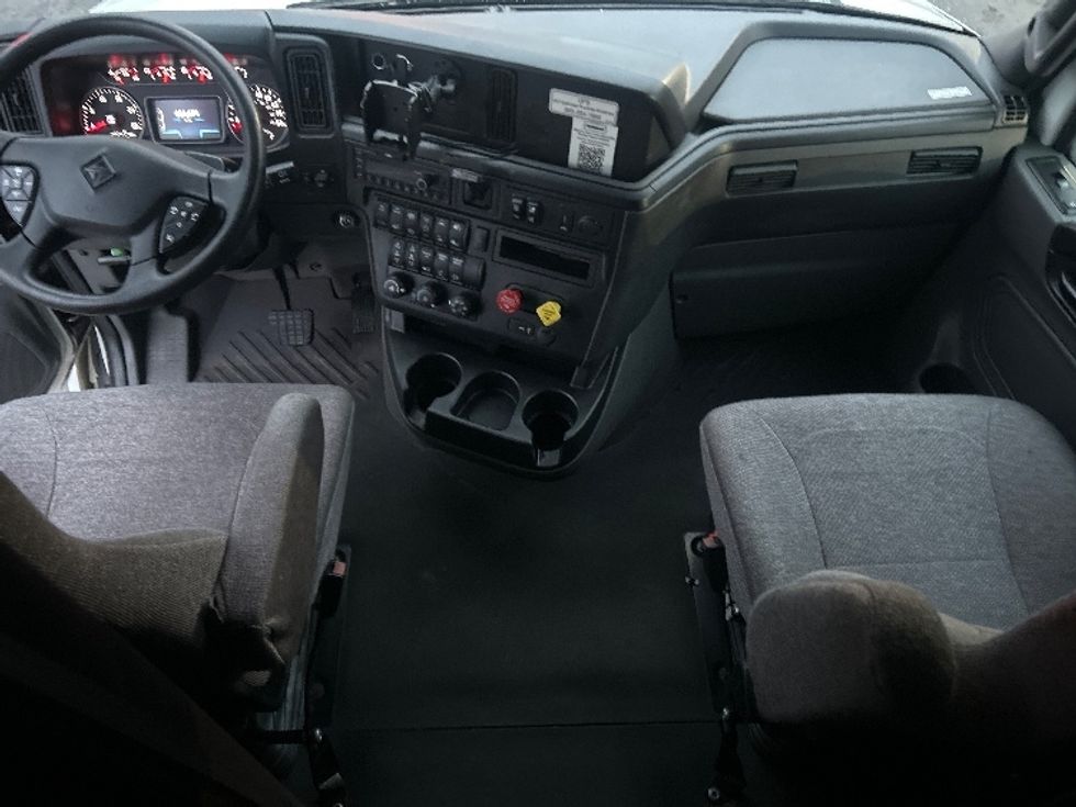 Sleeper Tractor-Heavy Duty Tractors-International-2023-LT625-Portland-OR-634,672\n\t\tmiles-$ 48,250 - Image 12