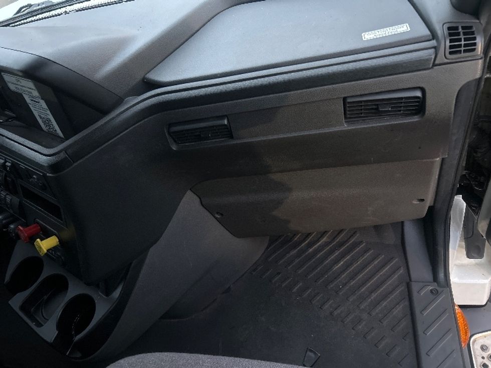 Sleeper Tractor-Heavy Duty Tractors-International-2023-LT625-Portland-OR-634,672\n\t\tmiles-$ 48,250 - Image 15