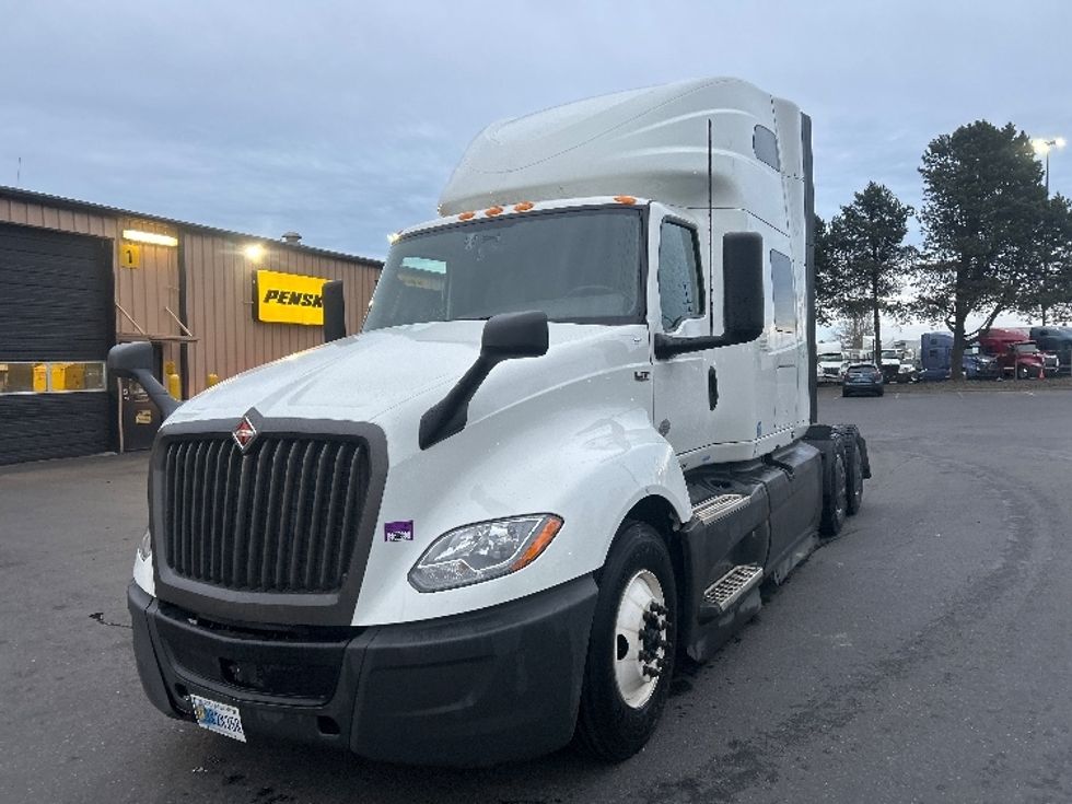 Sleeper Tractor-Heavy Duty Tractors-International-2023-LT625-Portland-OR-634,672\n\t\tmiles-$ 48,250 - Image 3