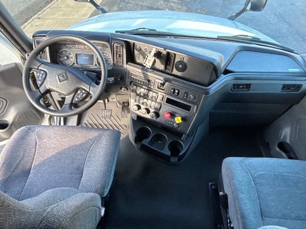 Sleeper Tractor-Heavy Duty Tractors-International-2023-LT625-Portland-OR-660,440\n\t\tmiles-$ 45,500 - Image 12