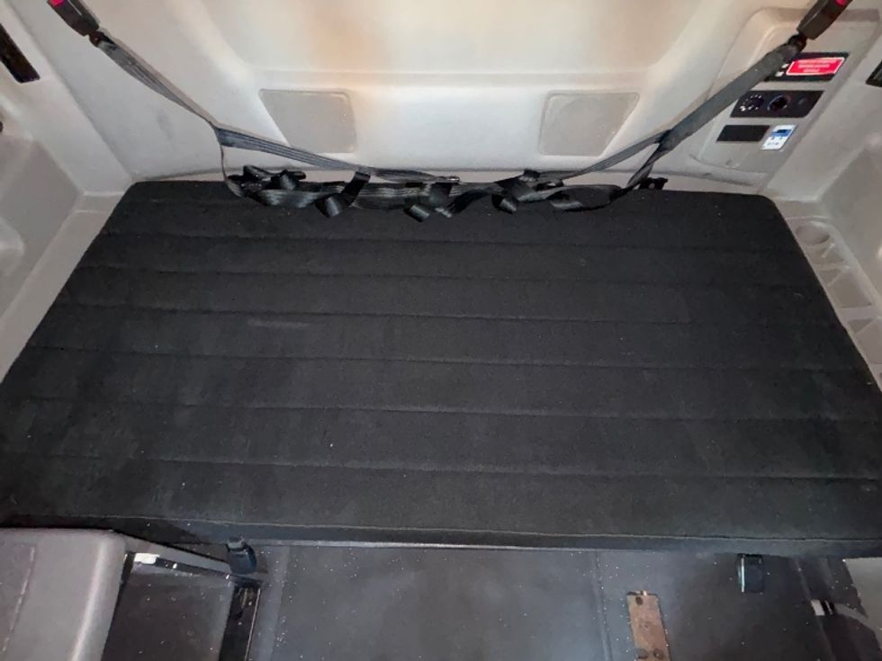 Sleeper Tractor-Heavy Duty Tractors-International-2023-LT625-Portland-OR-660,440\n\t\tmiles-$ 45,500 - Image 17