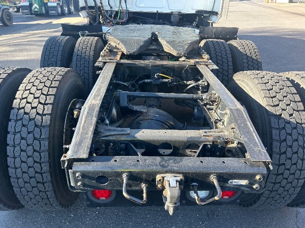 Sleeper Tractor-Heavy Duty Tractors-International-2023-LT625-Portland-OR-660,440\n\t\tmiles-$ 45,500 - Image 6