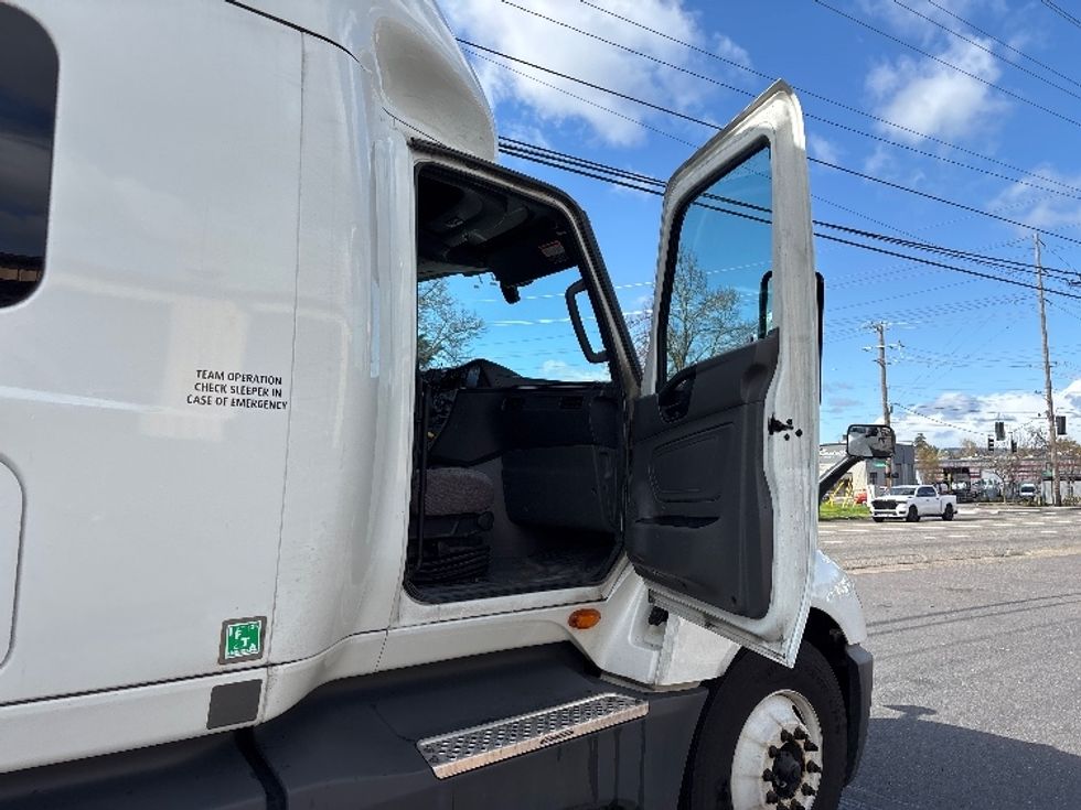 Sleeper Tractor-Heavy Duty Tractors-International-2023-LT625-Portland-OR-667,159\n\t\tmiles-$ 44,750 - Image 13