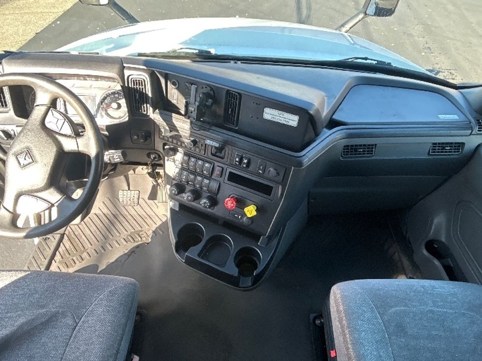 Sleeper Tractor-Heavy Duty Tractors-International-2023-LT625-Portland-OR-742,774\n\t\tmiles-$ 44,750 - Image 12