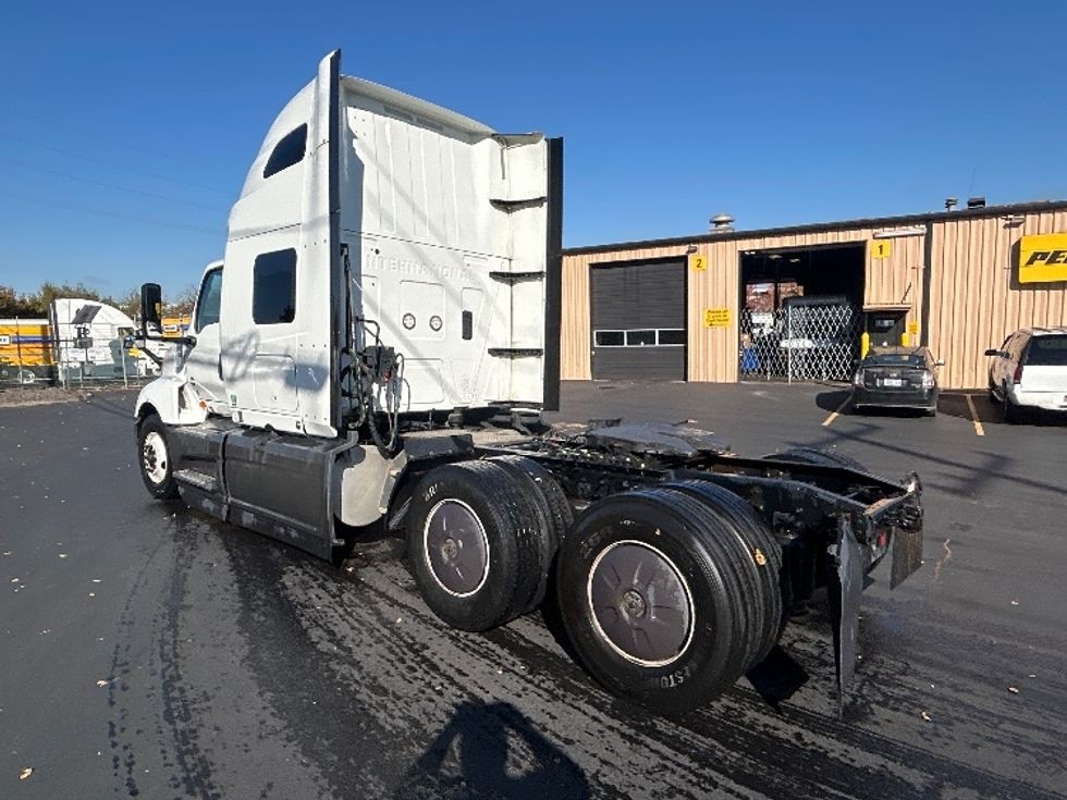 Sleeper Tractor-Heavy Duty Tractors-International-2023-LT625-Portland-OR-742,774\n\t\tmiles-$ 44,750 - Image 5