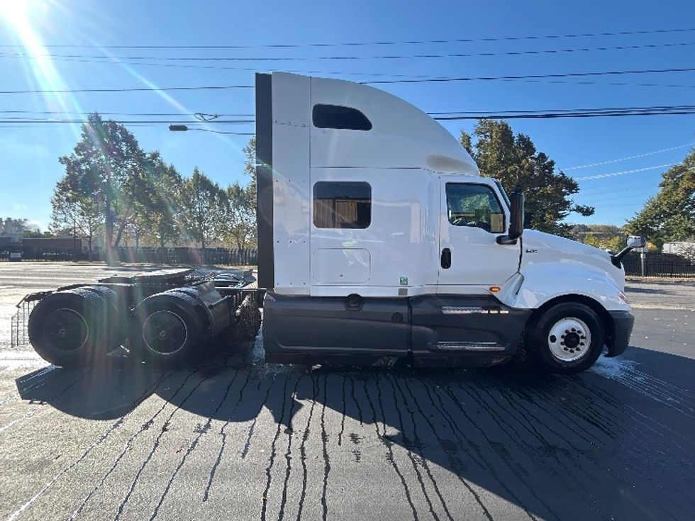 Sleeper Tractor-Heavy Duty Tractors-International-2023-LT625-Portland-OR-742,774\n\t\tmiles-$ 44,750 - Image 8