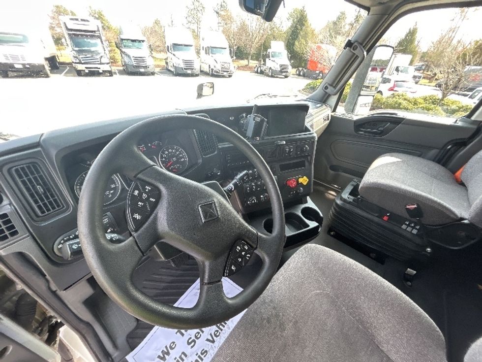 Sleeper Tractor-Heavy Duty Tractors-International-2023-LT625-Prince George-VA-714,884\n\t\tmiles-$ 35,750 - Image 10