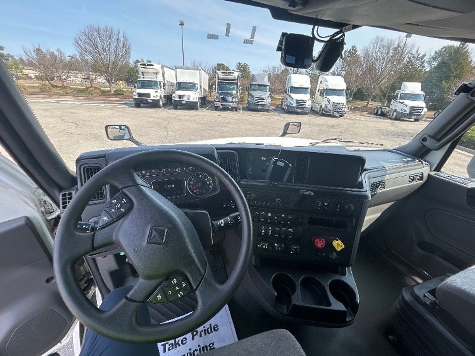 Sleeper Tractor-Heavy Duty Tractors-International-2023-LT625-Prince George-VA-714,884\n\t\tmiles-$ 35,750 - Image 11