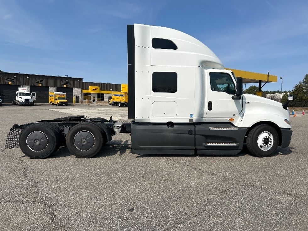 Sleeper Tractor-Heavy Duty Tractors-International-2023-LT625-Prince George-VA-714,884\n\t\tmiles-$ 35,750 - Image 8