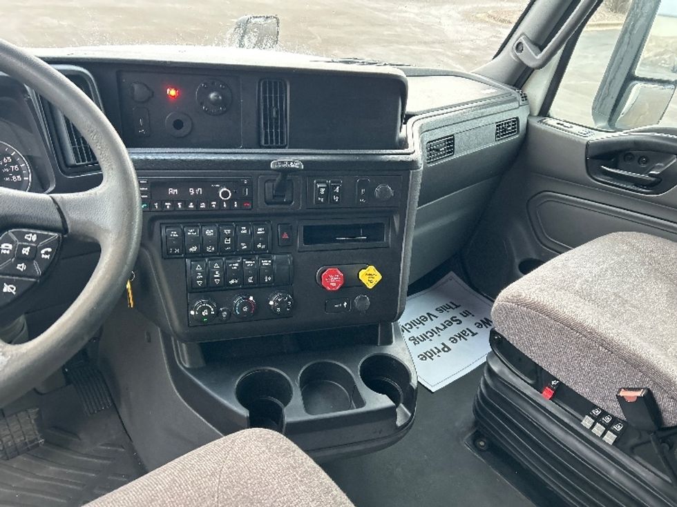 Sleeper Tractor-Heavy Duty Tractors-International-2023-LT625-Rothschild-WI-669,775\n\t\tmiles-$ 39,000 - Image 12