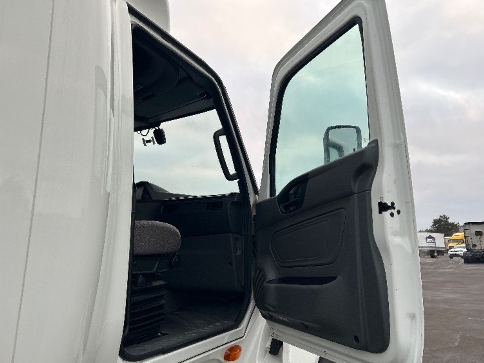 Sleeper Tractor-Heavy Duty Tractors-International-2023-LT625-Rothschild-WI-669,775\n\t\tmiles-$ 39,000 - Image 13
