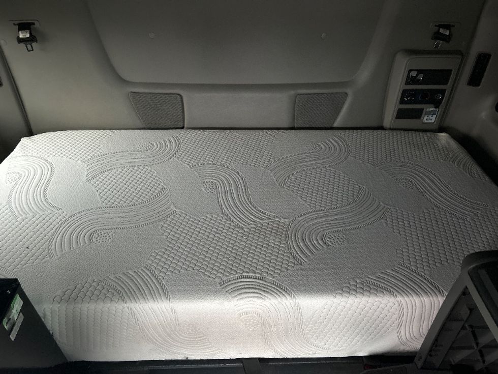 Sleeper Tractor-Heavy Duty Tractors-International-2023-LT625-Rothschild-WI-669,775\n\t\tmiles-$ 39,000 - Image 17