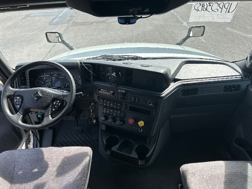 Sleeper Tractor-Heavy Duty Tractors-International-2023-LT625-Salem-VA-664,308\n\t\tmiles-$ 40,750 - Image 12