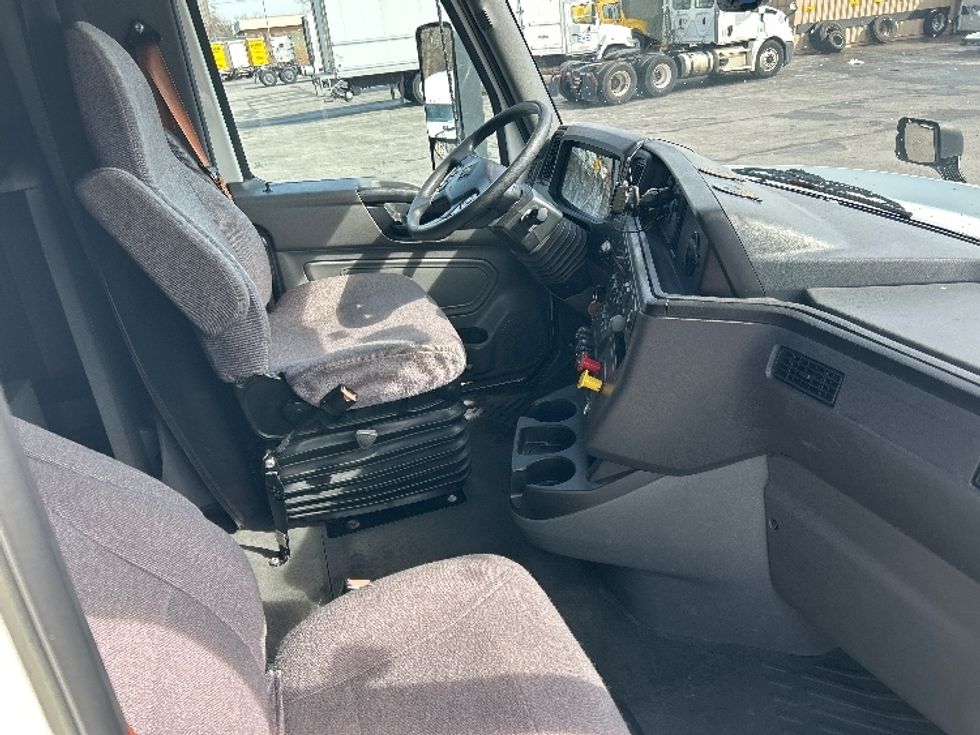 Sleeper Tractor-Heavy Duty Tractors-International-2023-LT625-Salem-VA-664,308\n\t\tmiles-$ 40,750 - Image 15