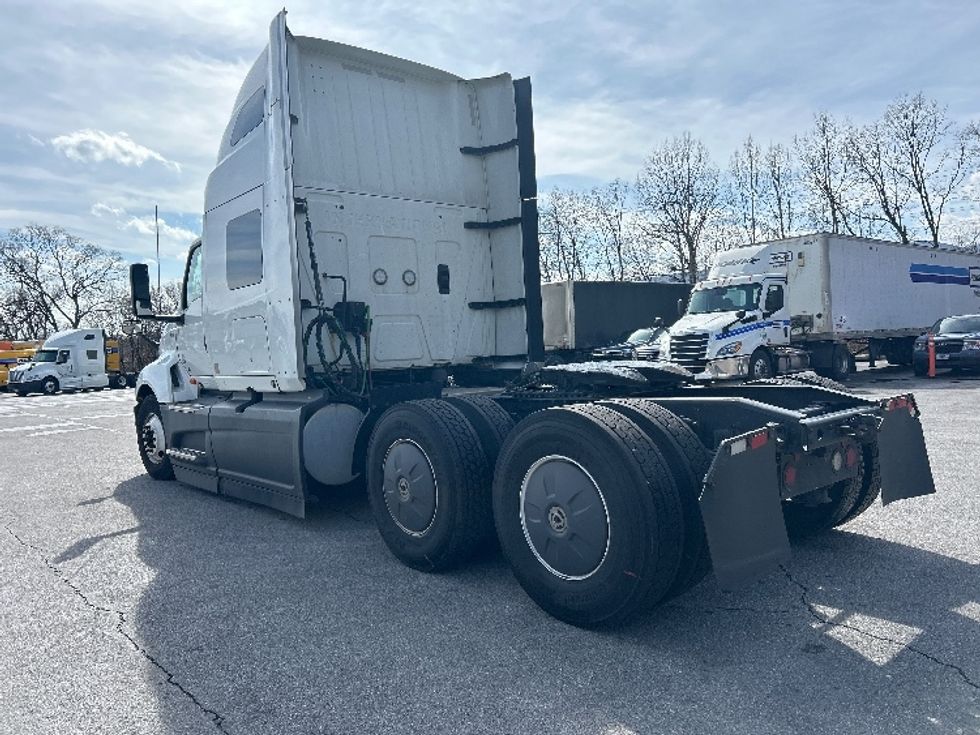 Sleeper Tractor-Heavy Duty Tractors-International-2023-LT625-Salem-VA-664,308\n\t\tmiles-$ 40,750 - Image 5