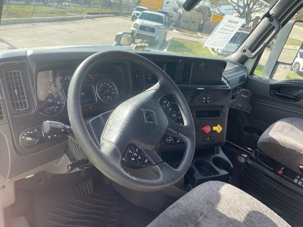 Sleeper Tractor-Heavy Duty Tractors-International-2023-LT625-San Antonio-TX-581,271\n\t\tmiles-$ 52,250 - Image 10