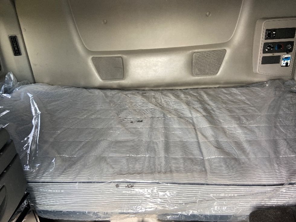 Sleeper Tractor-Heavy Duty Tractors-International-2023-LT625-San Antonio-TX-581,271\n\t\tmiles-$ 52,250 - Image 17