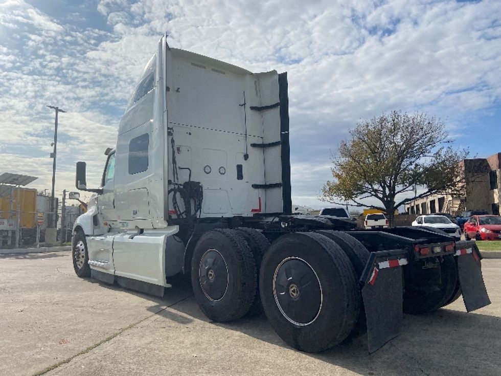 Sleeper Tractor-Heavy Duty Tractors-International-2023-LT625-San Antonio-TX-581,271\n\t\tmiles-$ 52,250 - Image 5