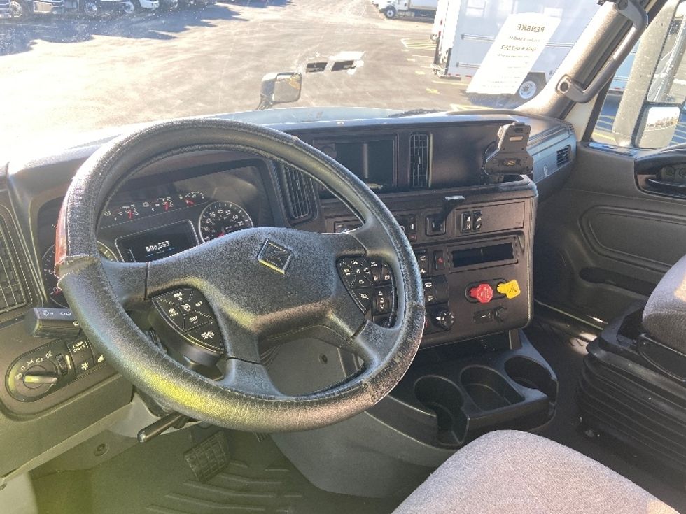 Sleeper Tractor-Heavy Duty Tractors-International-2023-LT625-San Antonio-TX-586,553\n\t\tmiles-$ 53,750 - Image 10