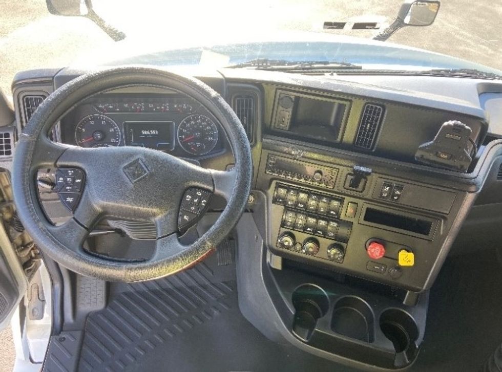 Sleeper Tractor-Heavy Duty Tractors-International-2023-LT625-San Antonio-TX-586,553\n\t\tmiles-$ 53,750 - Image 11