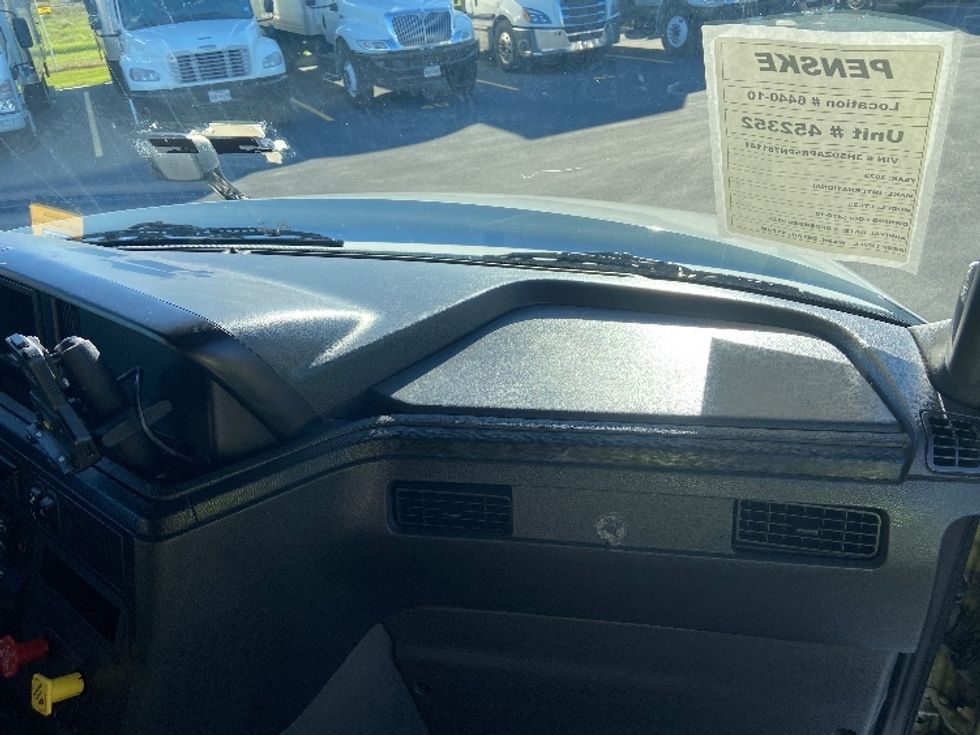 Sleeper Tractor-Heavy Duty Tractors-International-2023-LT625-San Antonio-TX-586,553\n\t\tmiles-$ 53,750 - Image 14