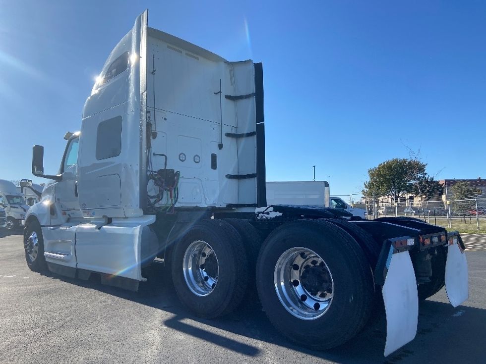 Sleeper Tractor-Heavy Duty Tractors-International-2023-LT625-San Antonio-TX-586,553\n\t\tmiles-$ 53,750 - Image 5