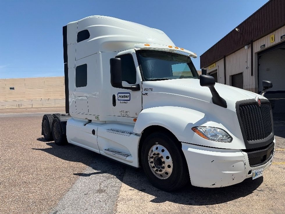 Sleeper Tractor-Heavy Duty Tractors-International-2023-LT625-San Antonio-TX-620,477\n\t\tmiles-$ 56,000 - Image 1