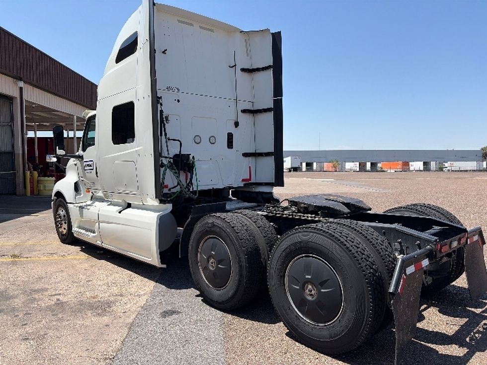 Sleeper Tractor-Heavy Duty Tractors-International-2023-LT625-San Antonio-TX-620,477\n\t\tmiles-$ 56,000 - Image 5