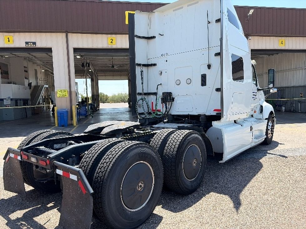 Sleeper Tractor-Heavy Duty Tractors-International-2023-LT625-San Antonio-TX-620,477\n\t\tmiles-$ 56,000 - Image 7