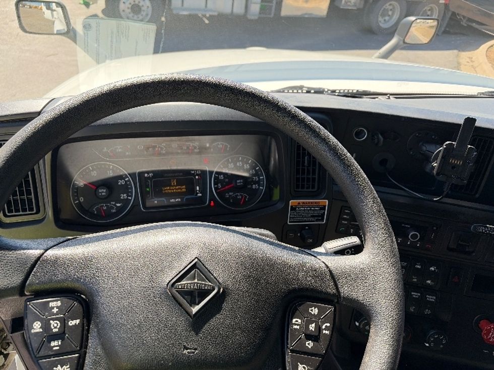 Sleeper Tractor-Heavy Duty Tractors-International-2023-LT625-San Antonio-TX-632,494\n\t\tmiles-$ 45,500 - Image 11