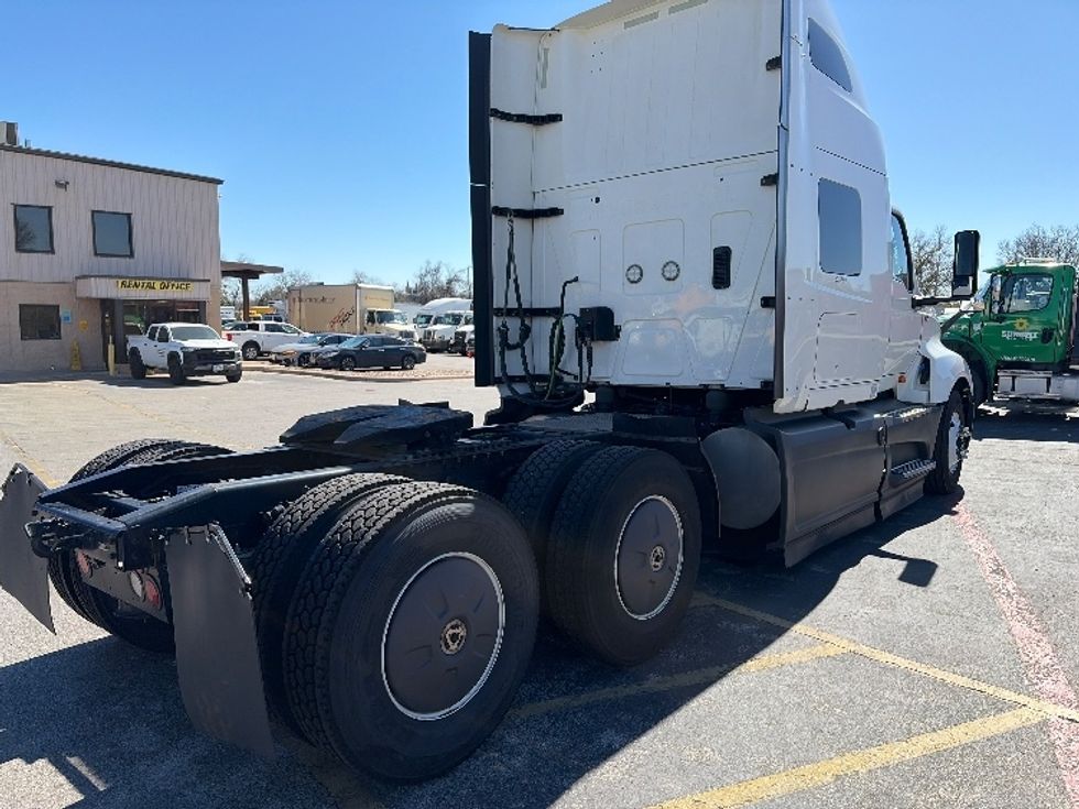 Sleeper Tractor-Heavy Duty Tractors-International-2023-LT625-San Antonio-TX-632,494\n\t\tmiles-$ 45,500 - Image 7