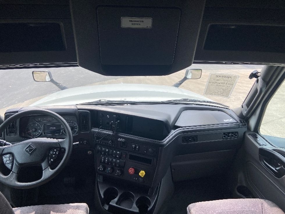 Sleeper Tractor-Heavy Duty Tractors-International-2023-LT625-San Antonio-TX-672,327\n\t\tmiles-$ 41,500 - Image 12