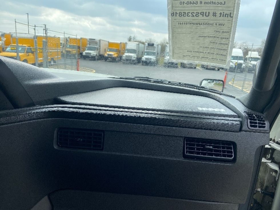 Sleeper Tractor-Heavy Duty Tractors-International-2023-LT625-San Antonio-TX-672,327\n\t\tmiles-$ 41,500 - Image 14