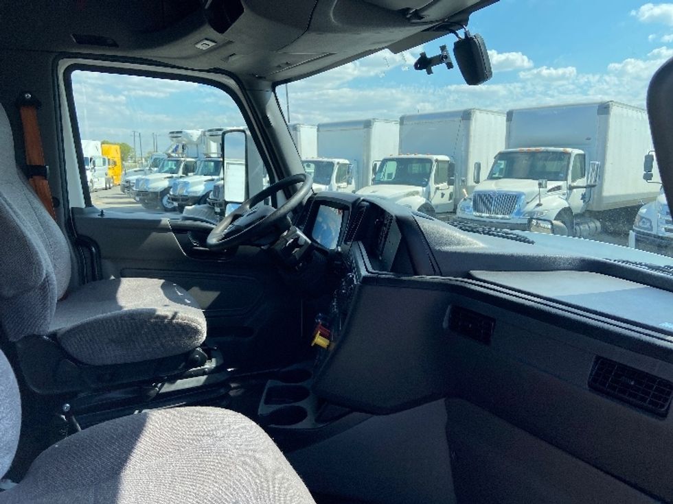 Sleeper Tractor-Heavy Duty Tractors-International-2023-LT625-San Antonio-TX-683,919\n\t\tmiles-$ 44,500 - Image 15