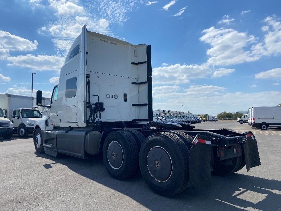 Sleeper Tractor-Heavy Duty Tractors-International-2023-LT625-San Antonio-TX-683,919\n\t\tmiles-$ 44,500 - Image 5