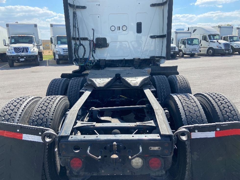 Sleeper Tractor-Heavy Duty Tractors-International-2023-LT625-San Antonio-TX-683,919\n\t\tmiles-$ 44,500 - Image 6