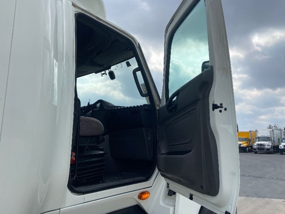 Sleeper Tractor-Heavy Duty Tractors-International-2023-LT625-San Antonio-TX-704,966\n\t\tmiles-$ 38,250 - Image 12