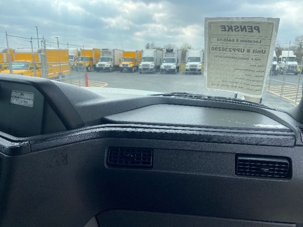 Sleeper Tractor-Heavy Duty Tractors-International-2023-LT625-San Antonio-TX-704,966\n\t\tmiles-$ 38,250 - Image 13