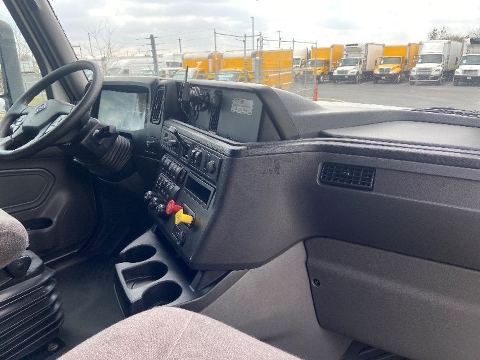 Sleeper Tractor-Heavy Duty Tractors-International-2023-LT625-San Antonio-TX-704,966\n\t\tmiles-$ 38,250 - Image 14